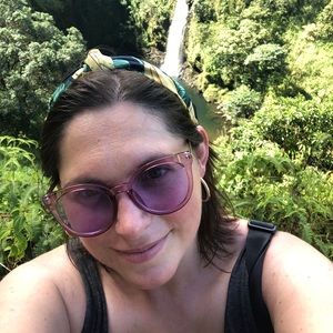 Meet your Posher, Mariel